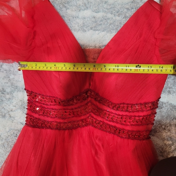 Elegant Red Long Sleeve Dress - Picture 13 of 16